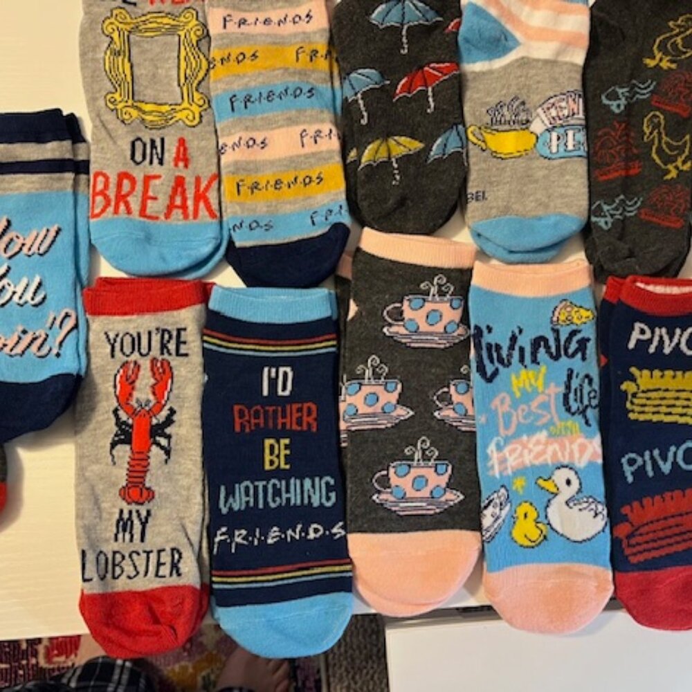 Friends Novelty Socks - 15 pair - average Women's size (6/7-10) - Picture 5 of 5